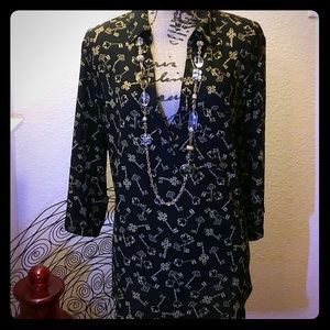 EUC Black & gold tunic w adjustable 3/4 sleeves